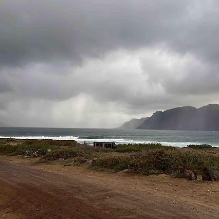Ferienwohnung Famara, Apto. En Zona Tranquila A 200M Del Mar. Exterior foto
