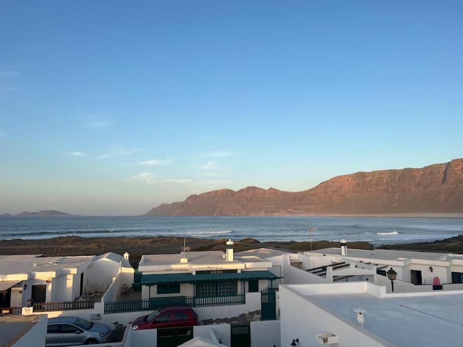 Ferienwohnung Famara, Apto. En Zona Tranquila A 200M Del Mar. Exterior foto