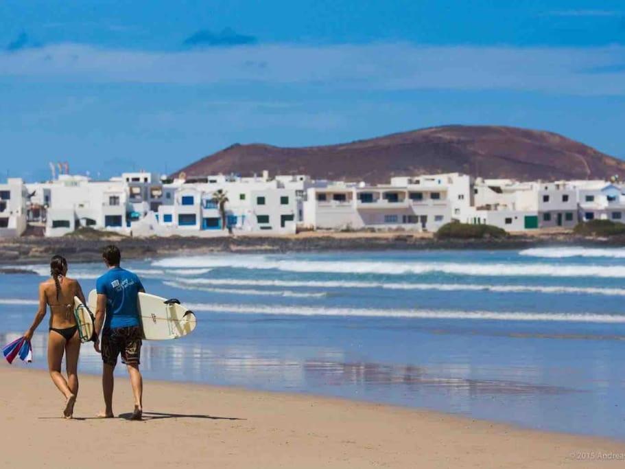 Ferienwohnung Famara, Apto. En Zona Tranquila A 200M Del Mar. Exterior foto