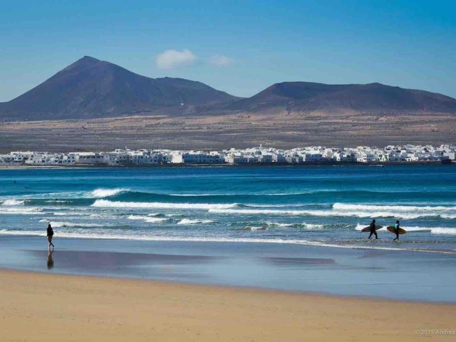 Ferienwohnung Famara, Apto. En Zona Tranquila A 200M Del Mar. Exterior foto