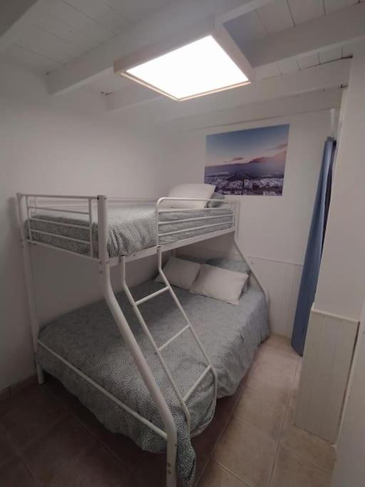 Ferienwohnung Famara, Apto. En Zona Tranquila A 200M Del Mar. Exterior foto